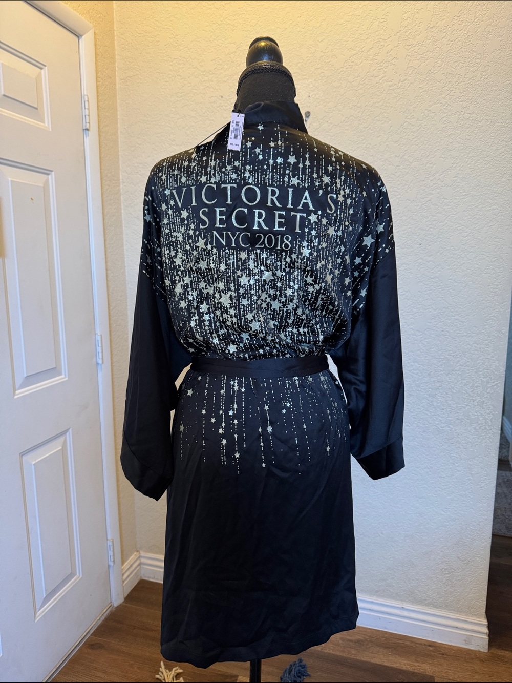 NWT 2018 Victorias Secret NYC size M/L